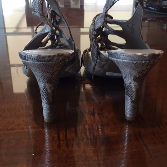 10 Impo Heels - Picture 4 of 5